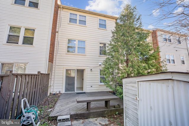 4834 NASH DR, Fairfax, VA 22032