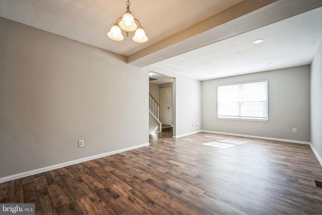 4834 NASH DR, Fairfax, VA 22032