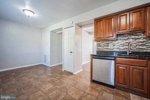 4834 NASH DR, Fairfax, VA 22032