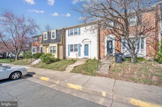4834 NASH DR, Fairfax, VA 22032