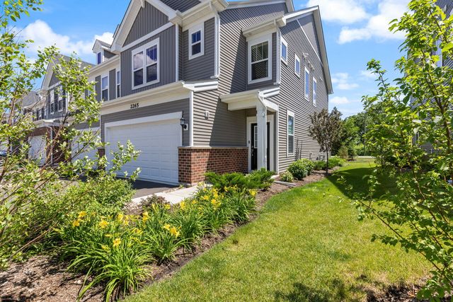 2265 Horseshoe Circle, Naperville, IL 60564