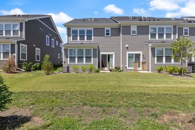 2265 Horseshoe Circle, Naperville, IL 60564