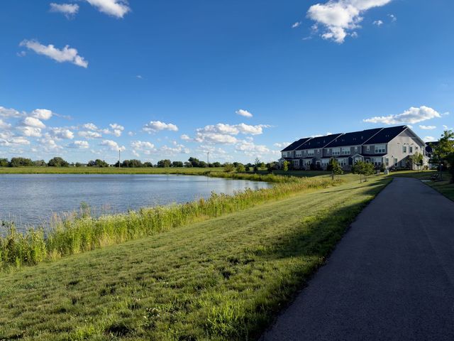 2265 Horseshoe Circle, Naperville, IL 60564