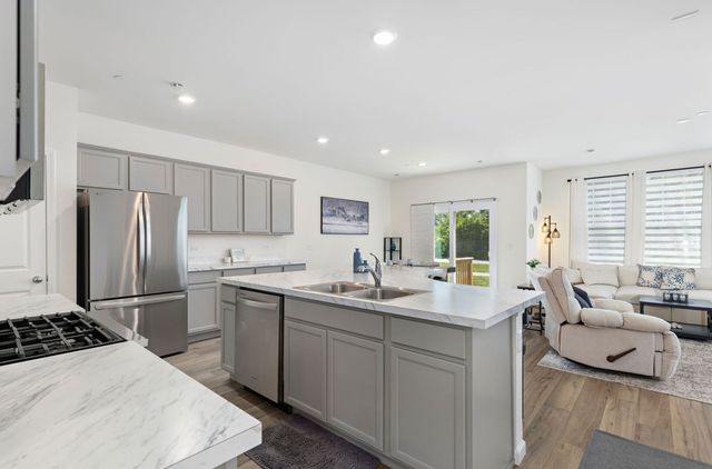 2265 Horseshoe Circle, Naperville, IL 60564