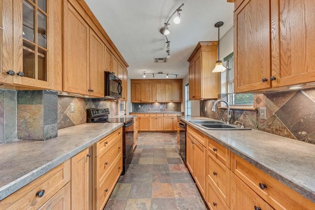 716 Gaylewood Drive, Richardson, TX 75080