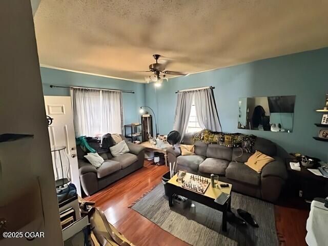 409 W 3rd Street, Joplin, MO 64801