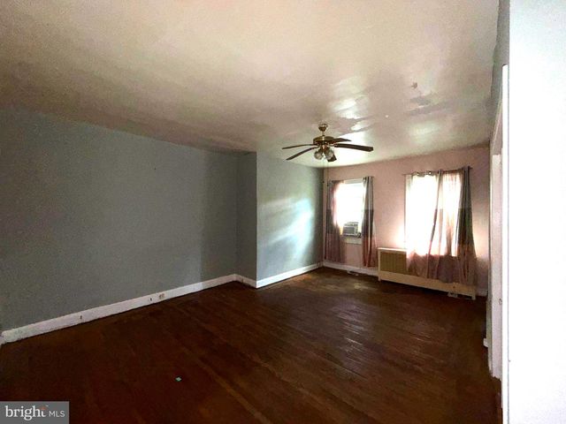 3235 SHANNON DR, Baltimore, MD 21213