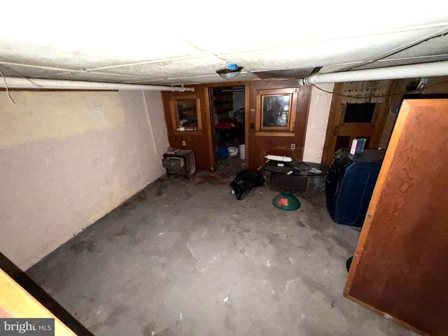 3235 SHANNON DR, Baltimore, MD 21213