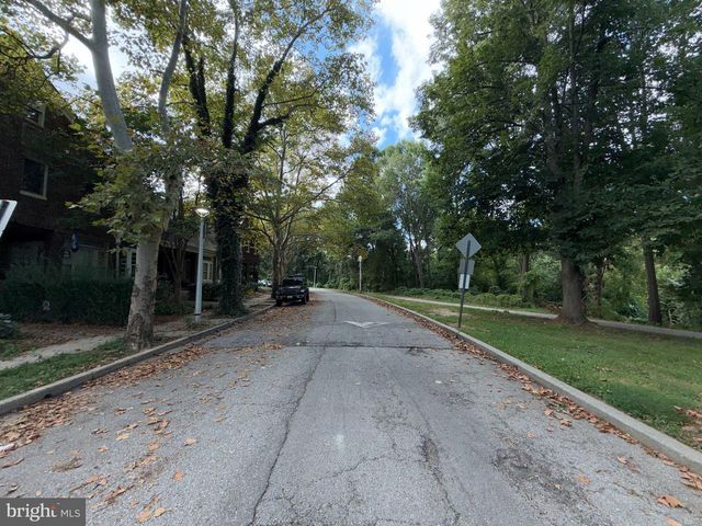 3235 SHANNON DR, Baltimore, MD 21213