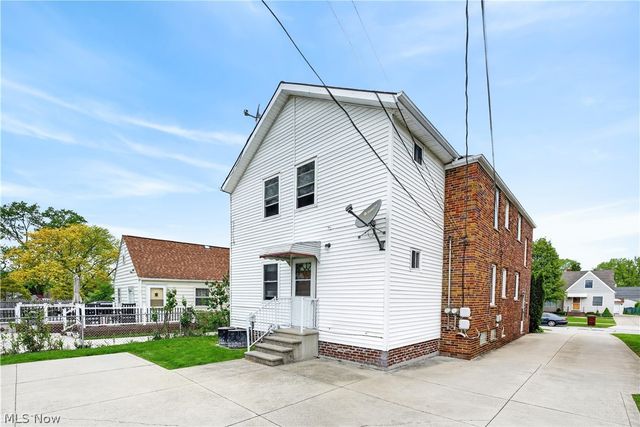 6115 Brownfield Drive, Parma, OH 44129