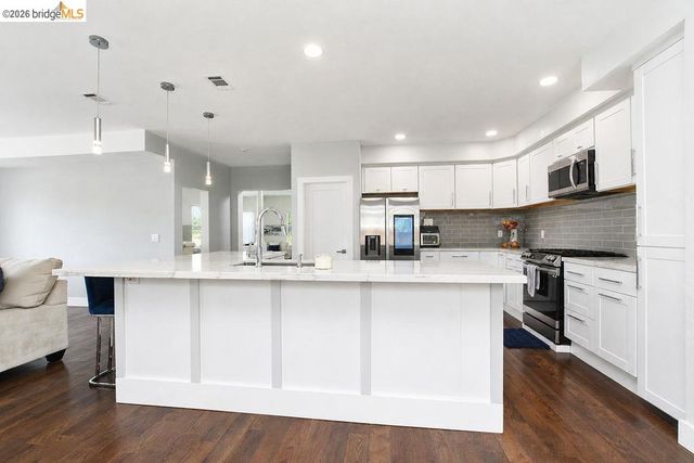 5421 E Creek Ct, Antioch, CA 94531