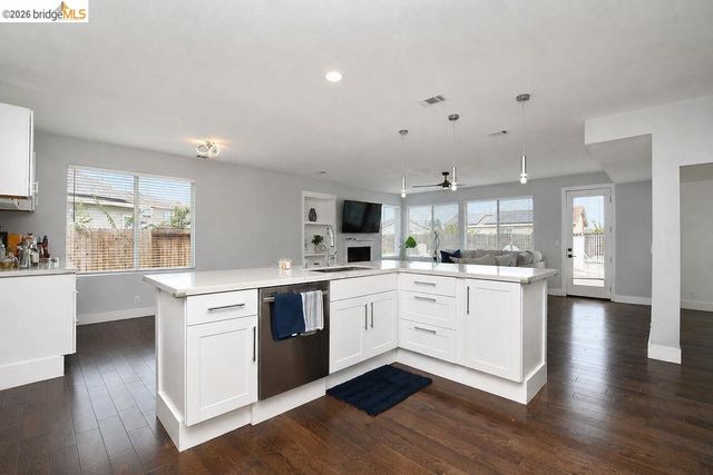 5421 E Creek Ct, Antioch, CA 94531
