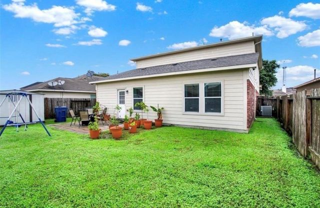 7035 Primrose Road, Baytown, TX 77521