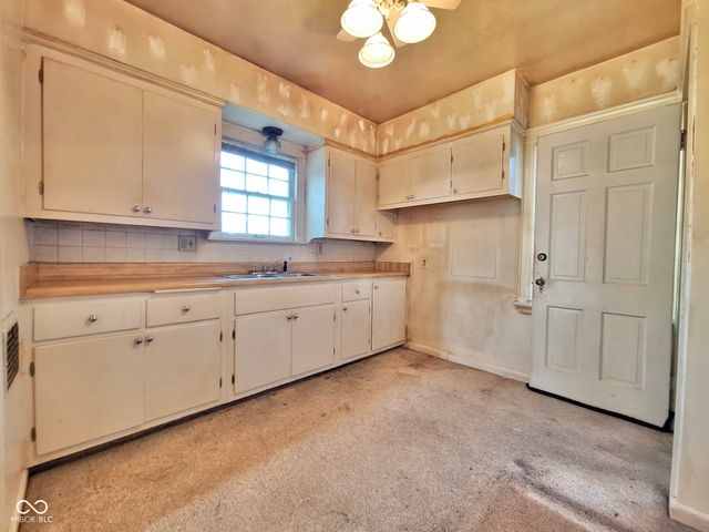 1601 N Highlands Boulevard, Fort Wayne, IN 46808
