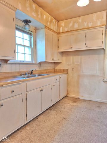 1601 N Highlands Boulevard, Fort Wayne, IN 46808