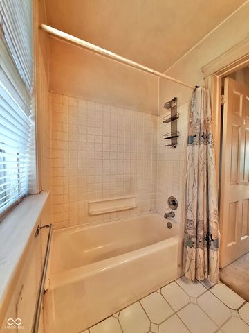 1601 N Highlands Boulevard, Fort Wayne, IN 46808