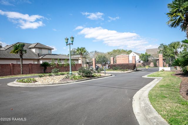 104 Grandmere Circle, Lafayette, LA 70503