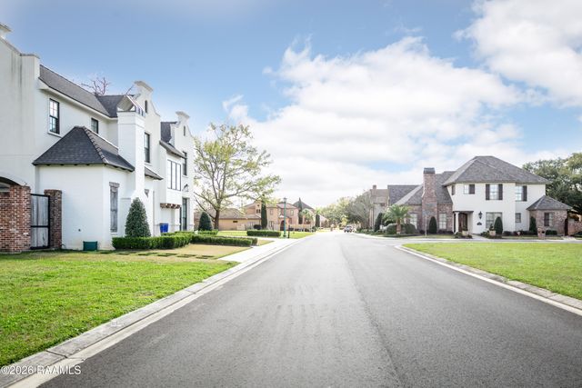 104 Grandmere Circle, Lafayette, LA 70503