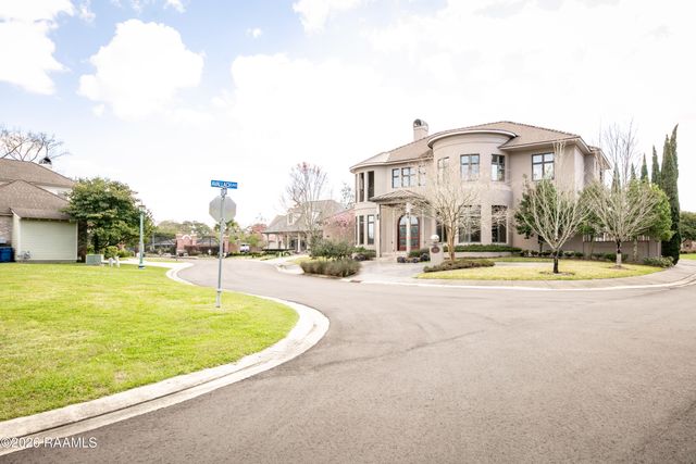 104 Grandmere Circle, Lafayette, LA 70503