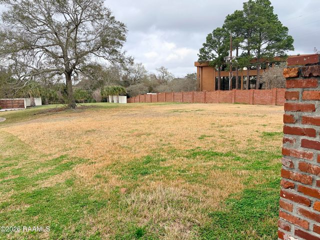 104 Grandmere Circle, Lafayette, LA 70503