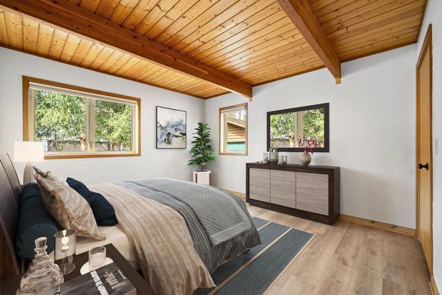 242 Waubun DRIVE, Fontana, WI 53125