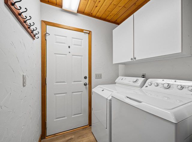 242 Waubun DRIVE, Fontana, WI 53125