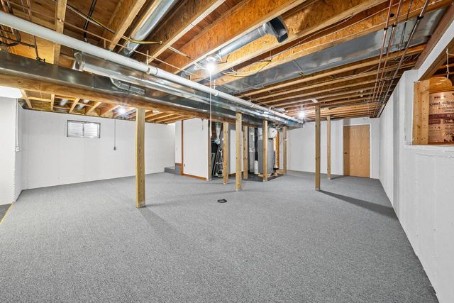 242 Waubun DRIVE, Fontana, WI 53125