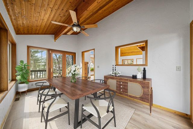 242 Waubun DRIVE, Fontana, WI 53125