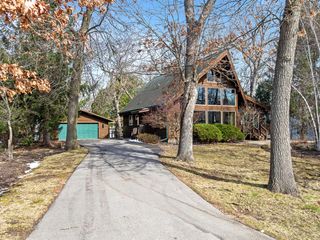 242 Waubun DRIVE, Fontana, WI 53125