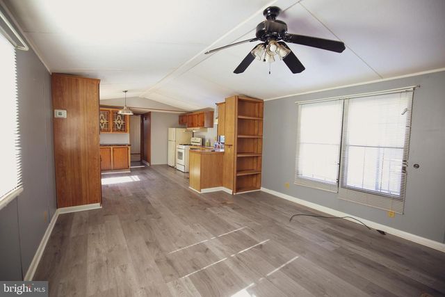 305 JETTY DR, Egg Harbor Township, NJ 08234