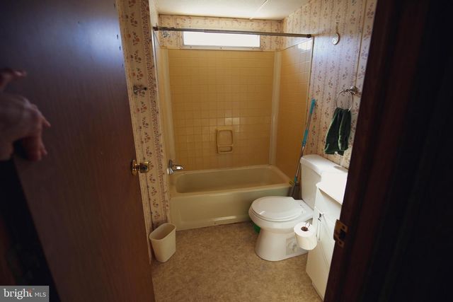 305 JETTY DR, Egg Harbor Township, NJ 08234