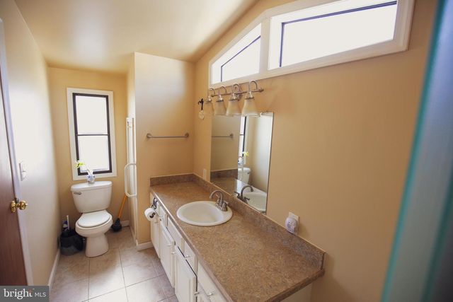 305 JETTY DR, Egg Harbor Township, NJ 08234