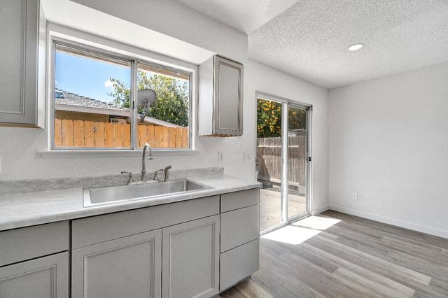 2607 Nelson Boulevard, Selma, CA 93662