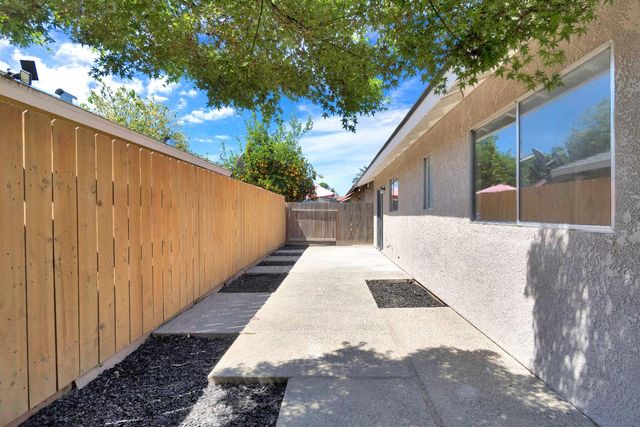 2607 Nelson Boulevard, Selma, CA 93662
