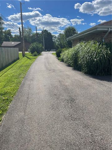 4052 Old Troy Pike, Riverside, OH 45404