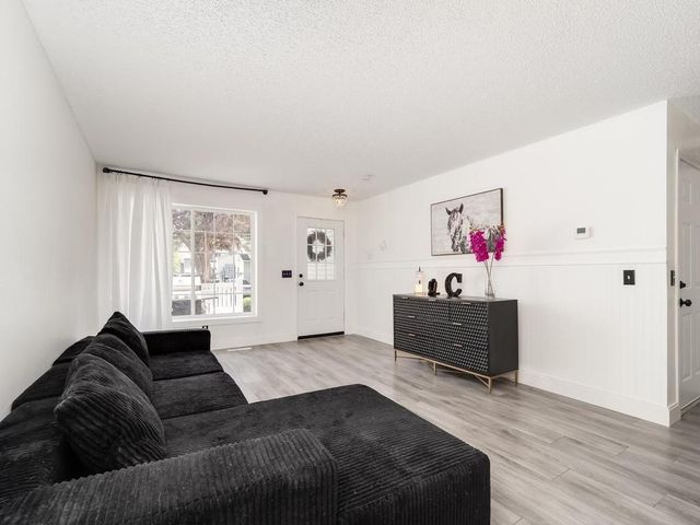 1705 Riverwood Drive 79, Burnsville, MN 55337