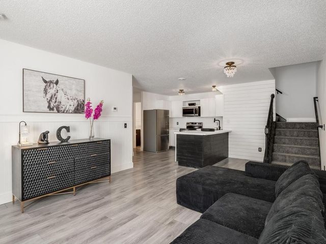 1705 Riverwood Drive 79, Burnsville, MN 55337