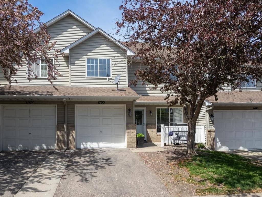 1705 Riverwood Drive 79, Burnsville, MN 55337