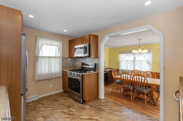 126 18Th Ave, Elmwood Park Boro, NJ 07407