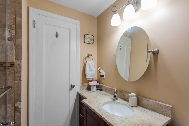 126 18Th Ave, Elmwood Park Boro, NJ 07407