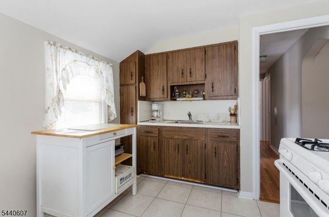126 18Th Ave, Elmwood Park Boro, NJ 07407