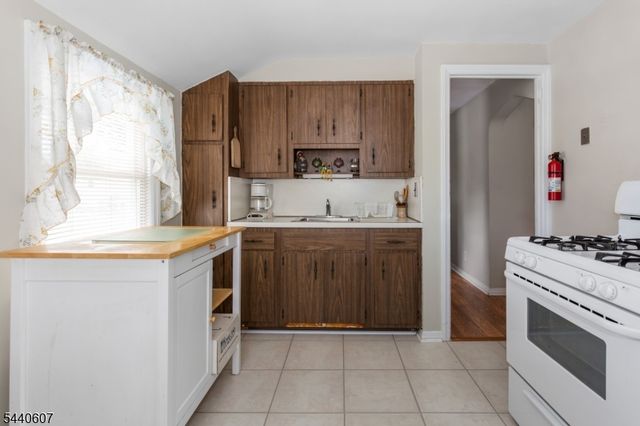 126 18Th Ave, Elmwood Park Boro, NJ 07407