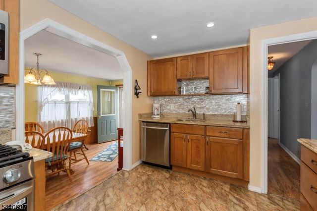 126 18Th Ave, Elmwood Park Boro, NJ 07407