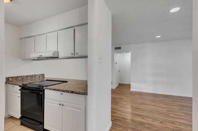 8110 Skillman Street 1031, Dallas, TX 75231