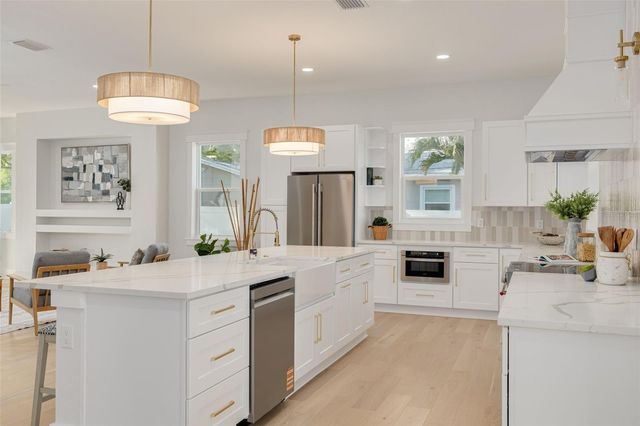 3317 15TH STREET N, St Petersburg, FL 33704