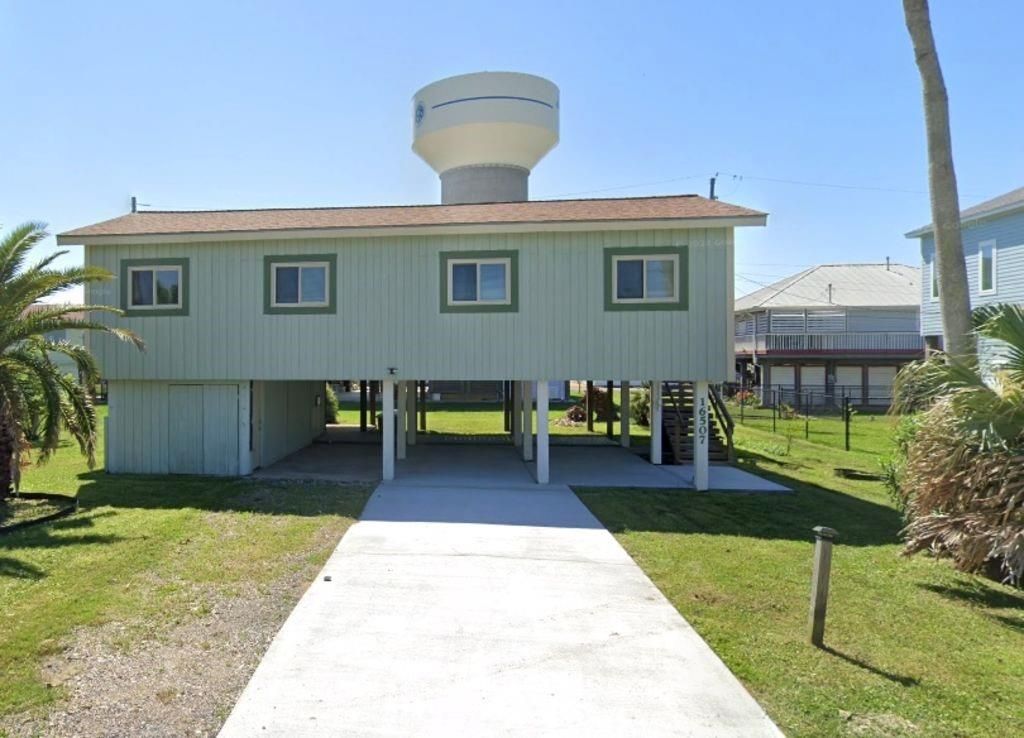 16507 John Davis Road, Jamaica Beach, TX 77554