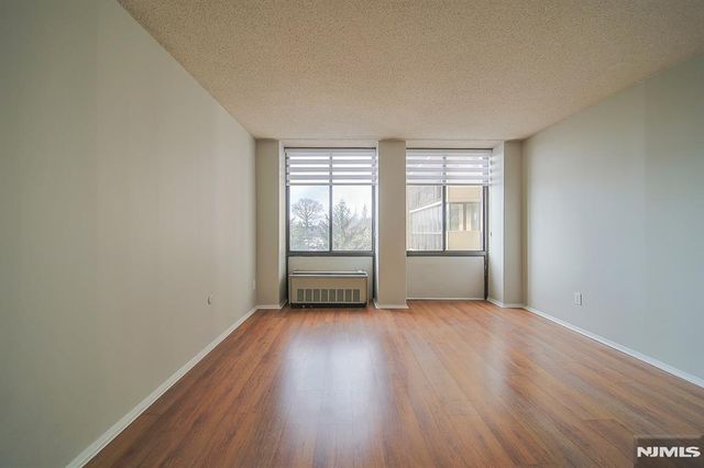 200 Winston Drive 217, Cliffside Park, NJ 07010