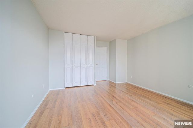 200 Winston Drive 217, Cliffside Park, NJ 07010