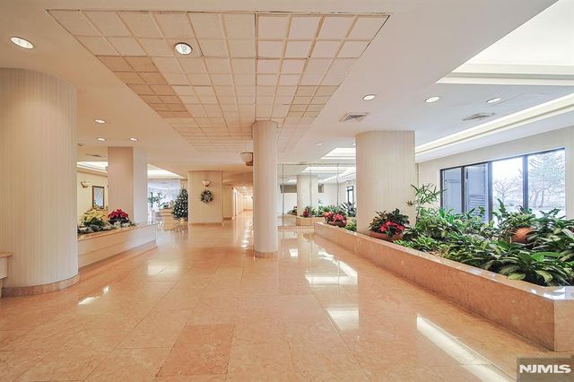 200 Winston Drive 217, Cliffside Park, NJ 07010