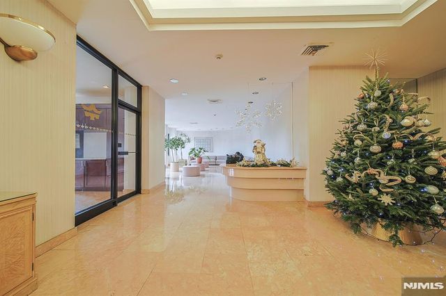 200 Winston Drive 217, Cliffside Park, NJ 07010